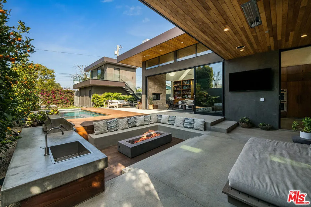 1385 Palms Boulevard, Venice, California 90291 home-pic-0